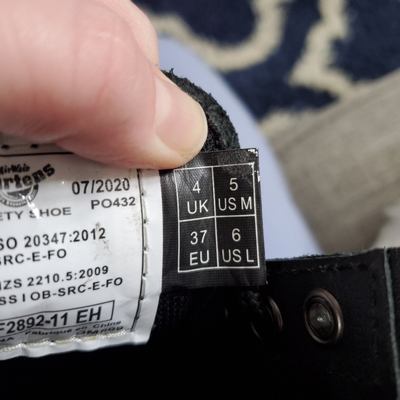 Dr.Martens airwair boots - Picture 3 of 5